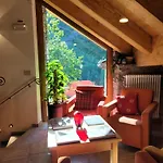 D'hotes Rue Saint Bernard Гостевой дом